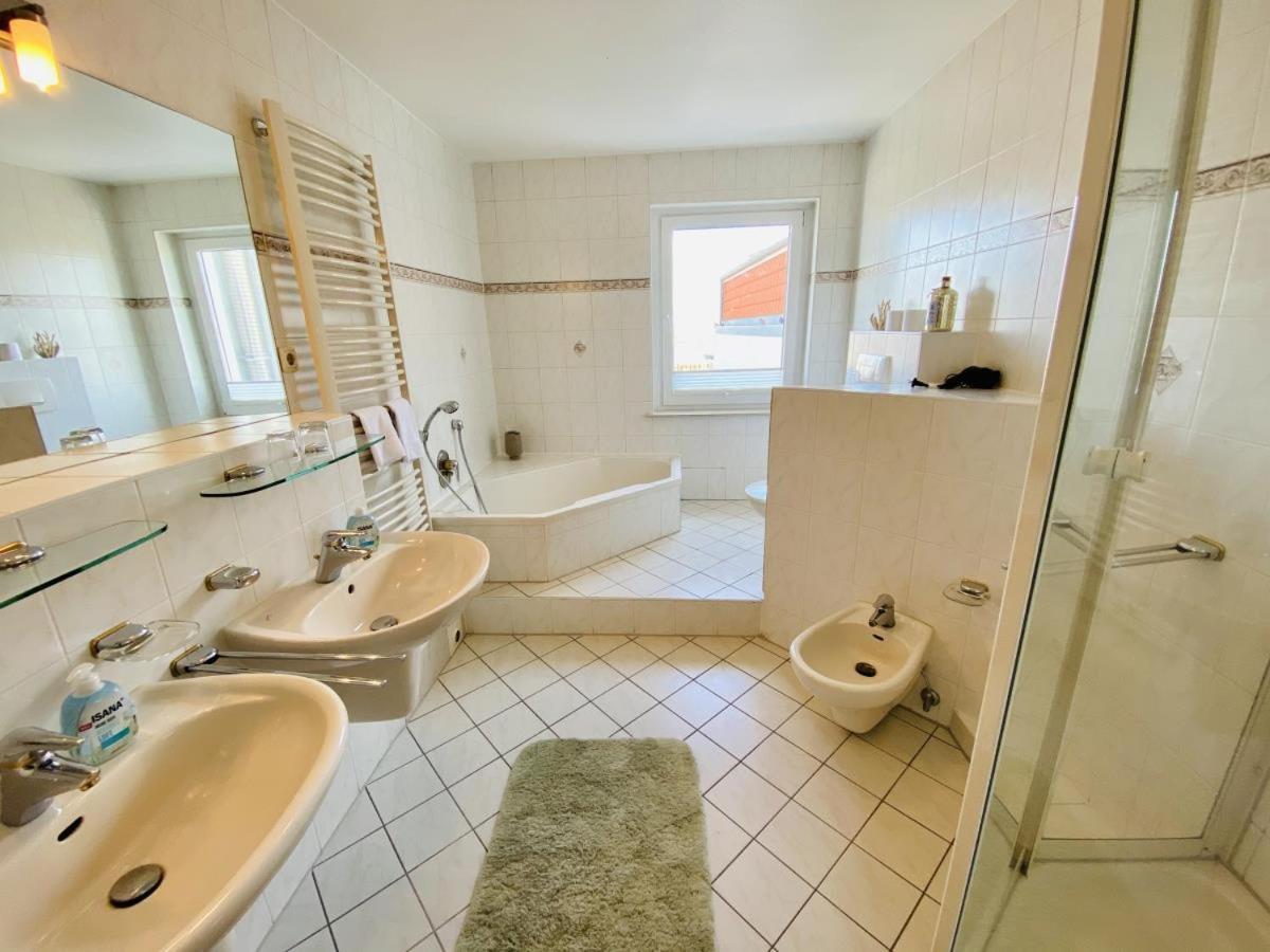 Haus Drei Schwestern, Bernstein Rostock Exteriör bild